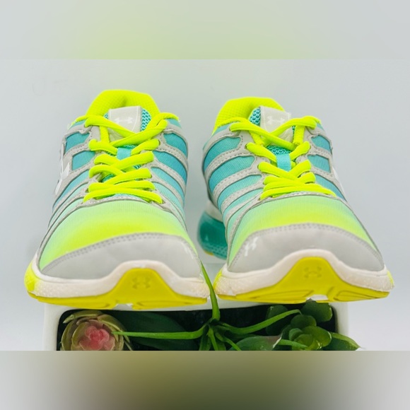 🌺Under Armour Youth Micro G Pulse Sneakers🌸🌺 - Picture 6 of 13